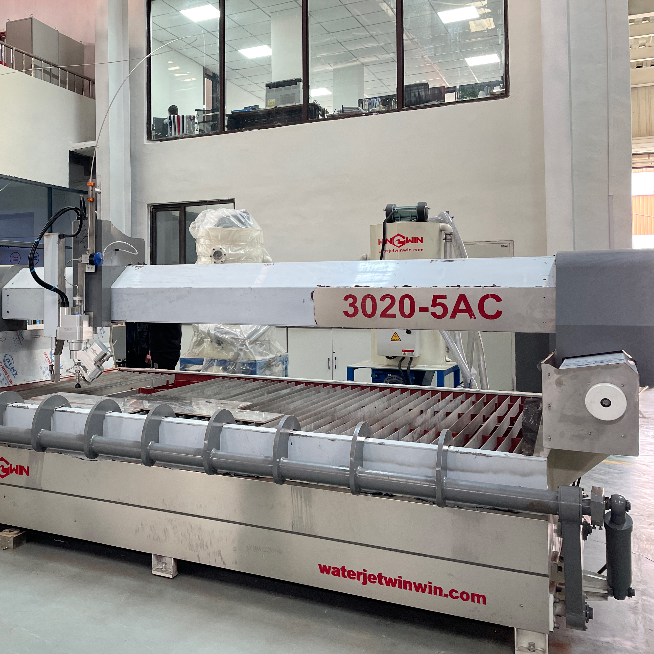 Waterjet Cutting vs. Laser Cutting: Exploring the Differences in Precision, Speed, and Results